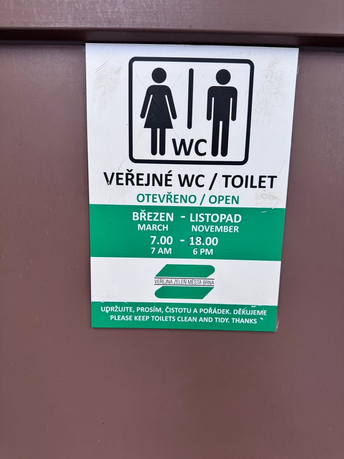 WC v parku Lužánky