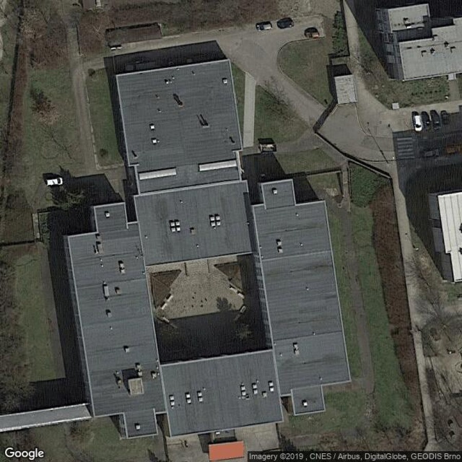 Plavecký bazén Gymnázium Jaroslava Heyrovského Praha 5