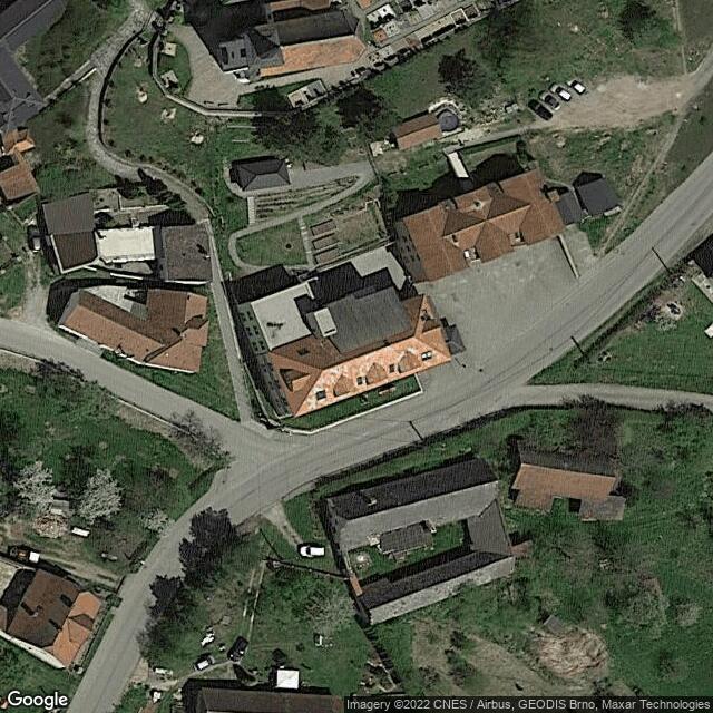 Základní škola a mateřská škola / Початкова школа та дитячий садок
