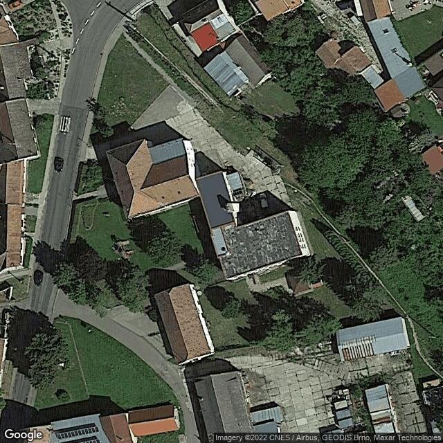 Základní škola a mateřská škola / Початкова школа та дитячий садок