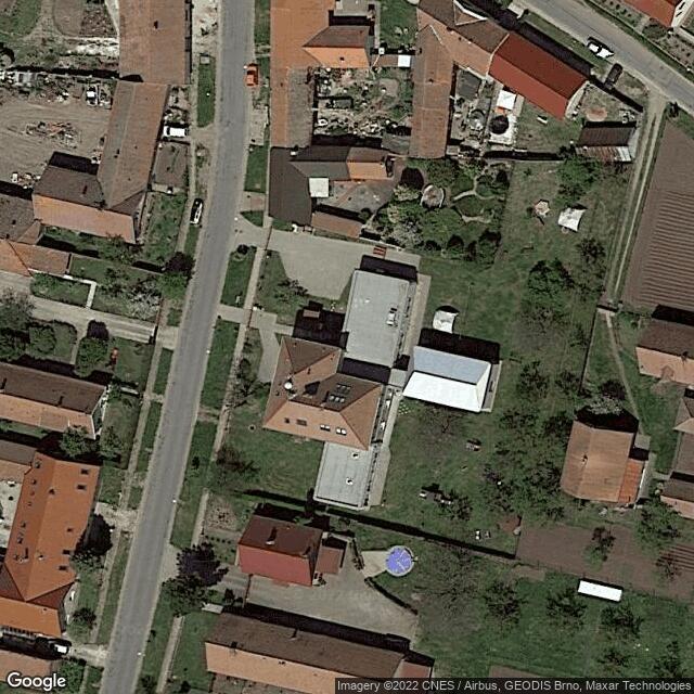 Základní škola a Mateřská škola / Початкова школа та дитячий садок