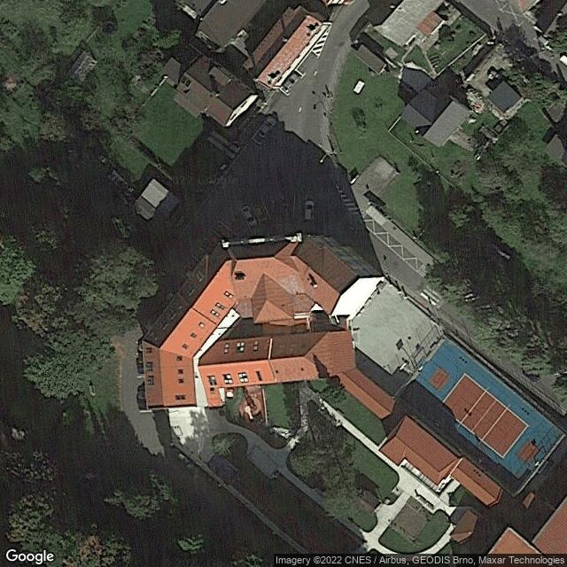 Základní škola a Mateřská škola / Початкова школа та дитячий садок