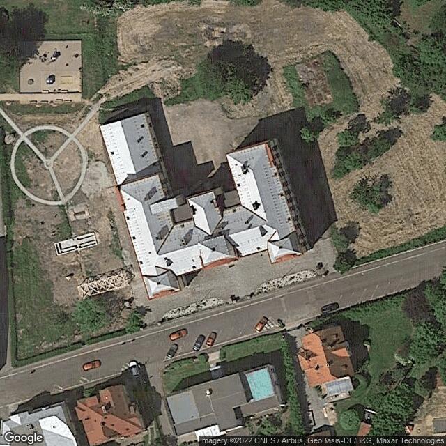 ZŠ T. G. Masaryka a gymnázium / Початкова школа Т. Г. Масарик та гімназія