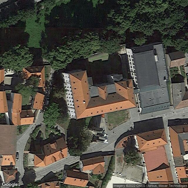 Základní škola a mateřská škola / Початкова школа та дитячий садок
