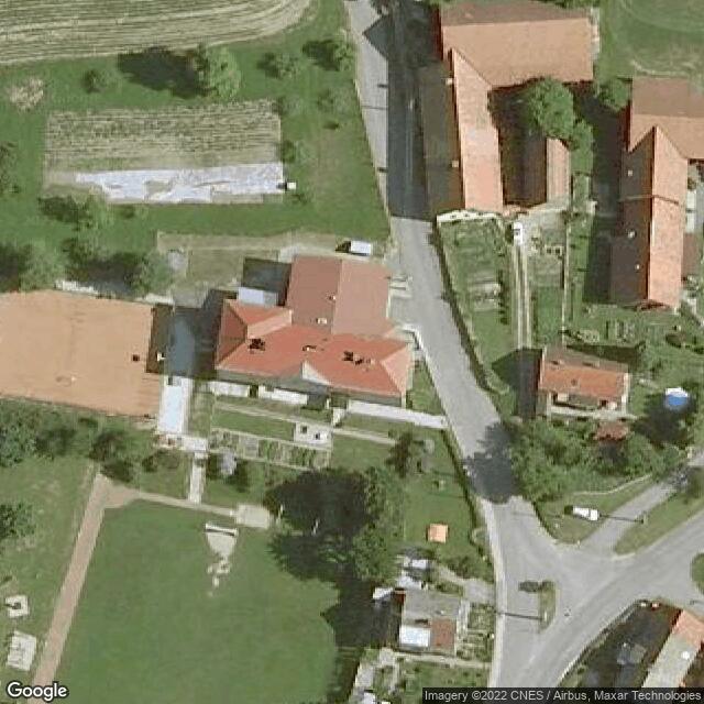 Základní škola a Mateřská škola / Початкова школа та дитячий садок