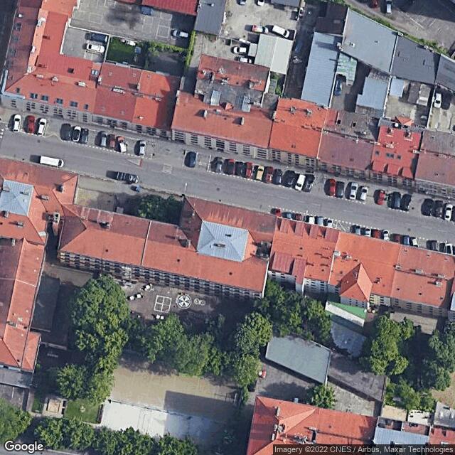 Základní škola a gymnázium Square s.r.o. / Початкова школа та площа гімназії S.R.O.