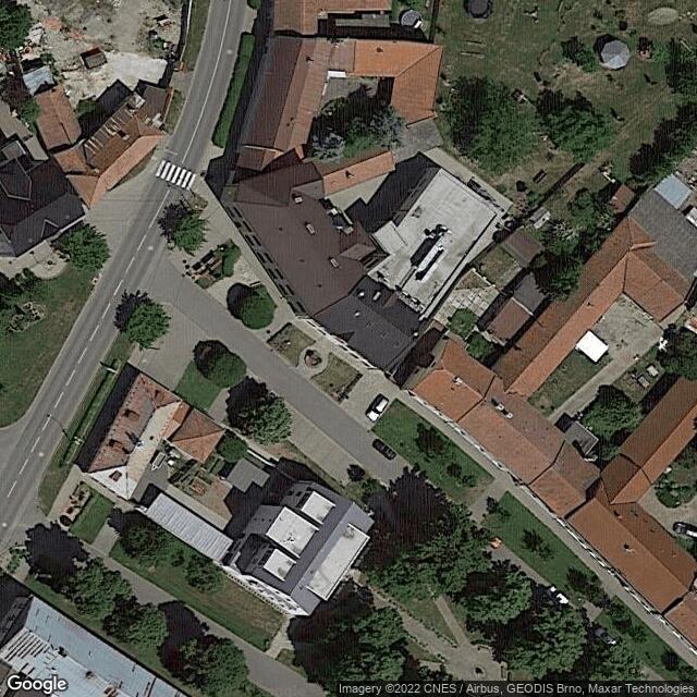 Základní škola a Mateřská škola / Початкова школа та дитячий садок