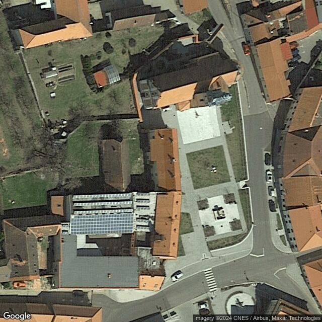 Římskokatolická farnost Lhenice, Náměstí 1