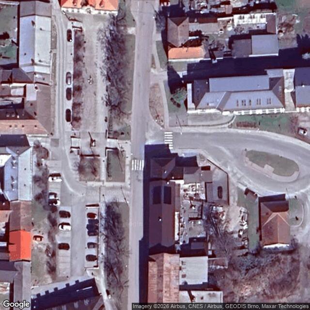 Bouzov 7, Fara