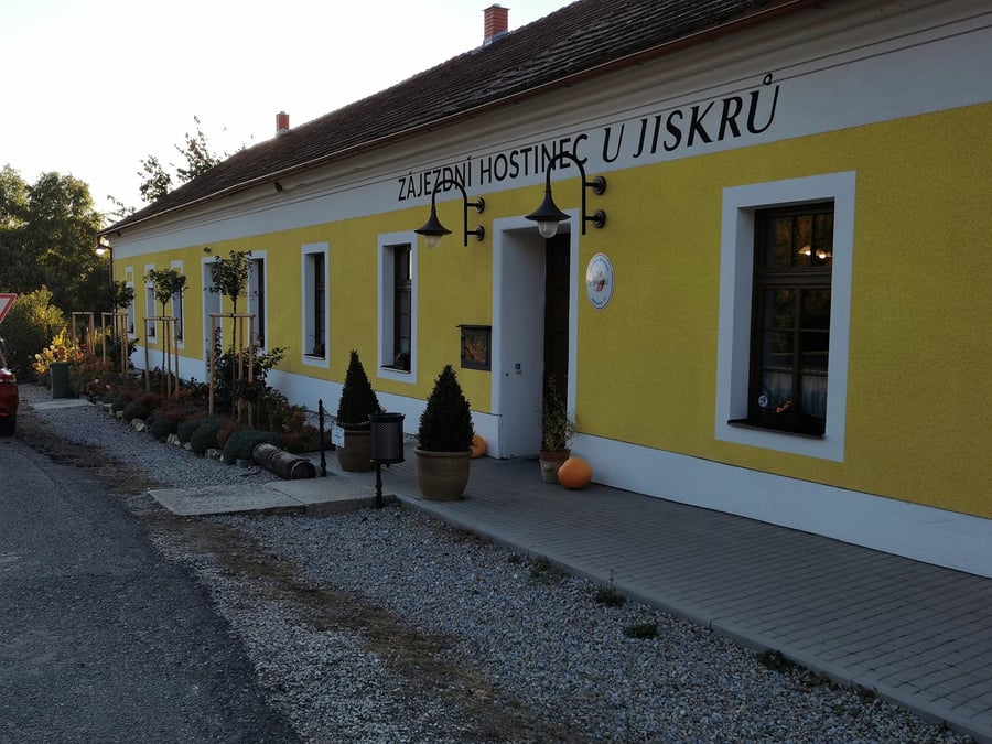 Zájezdní hostinec U Jiskrů