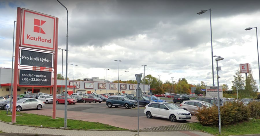 Bezbariérové parkoviště u Kauflandu Litvínov