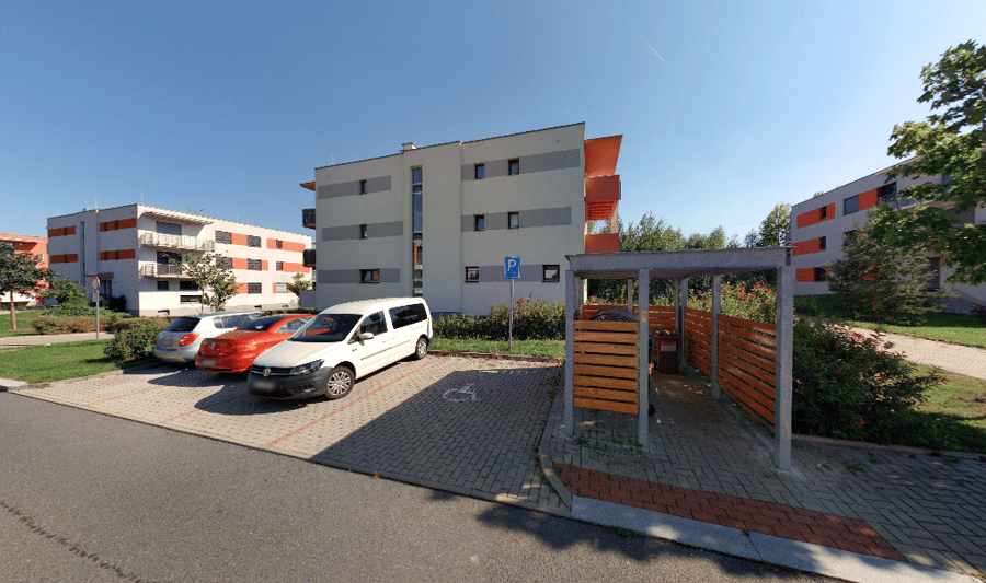 Parkoviště Loosova ul., Praha 11
