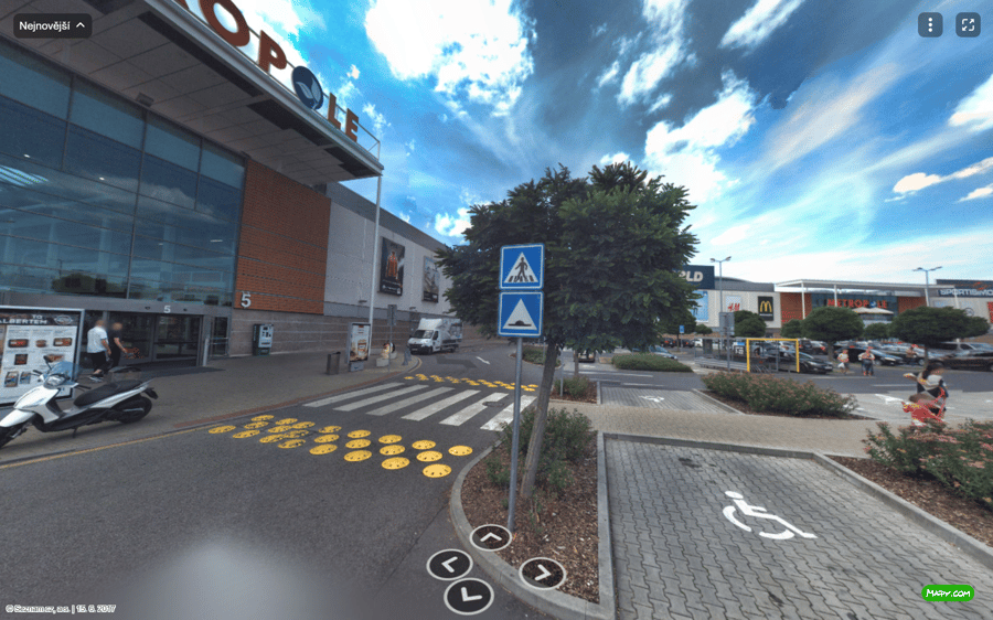 Parkoviště Řevnická ul., Praha-Zličín