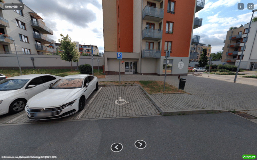 Parkoviště Theinova ul., Praha-Čakovice