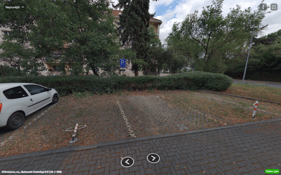 Parkoviště Úslavská ul., Praha-Čakovice