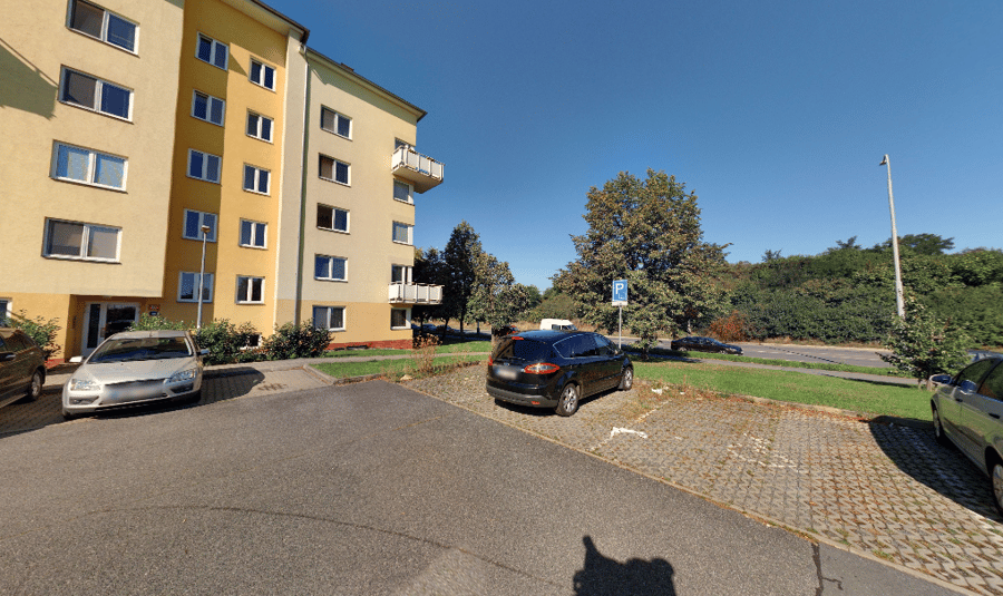 Parkoviště Hornoměcholupská ul., Praha 15