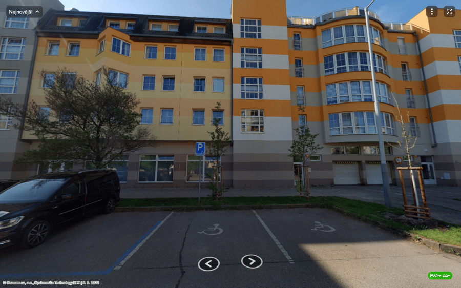 Parkoviště Voskovcova ul., Praha 5