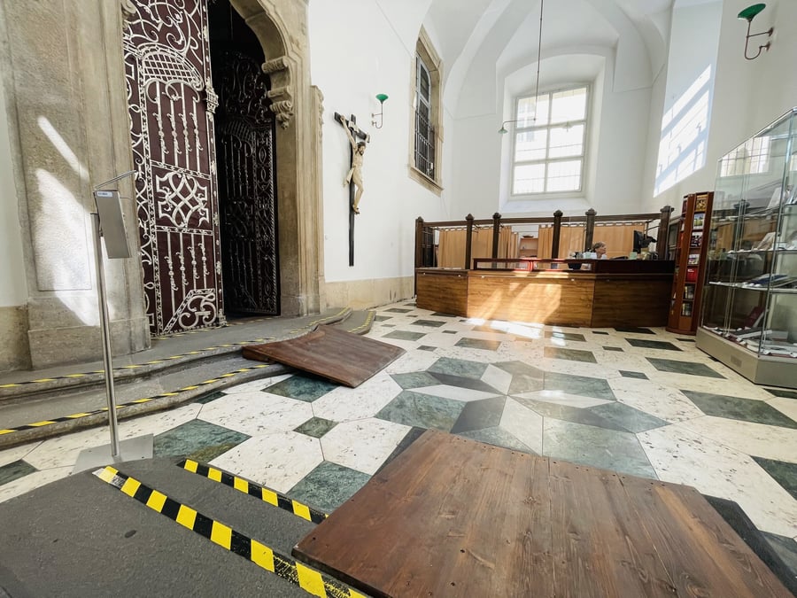 Zrcadlová kaple Klementinum