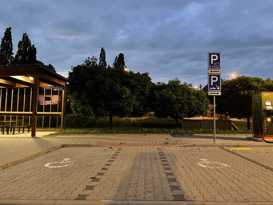 Parkoviště Radešovská ul., Police nad Metují