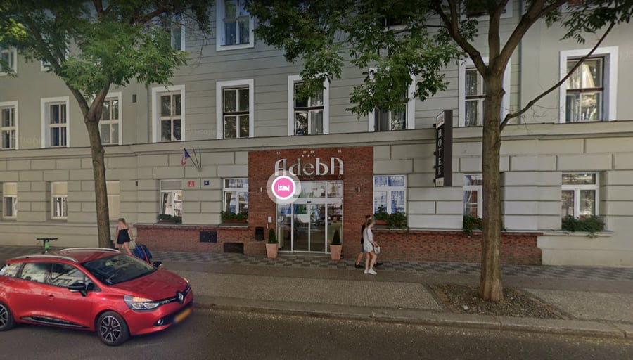 Hotel Adeba