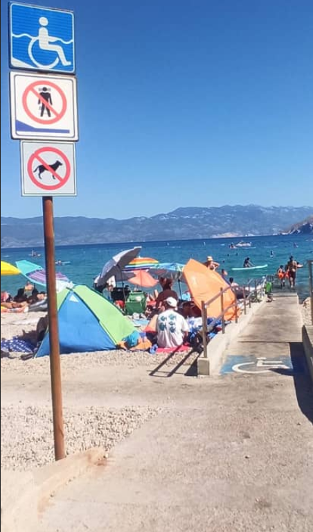 Přístup do vody - Baška, Krk
