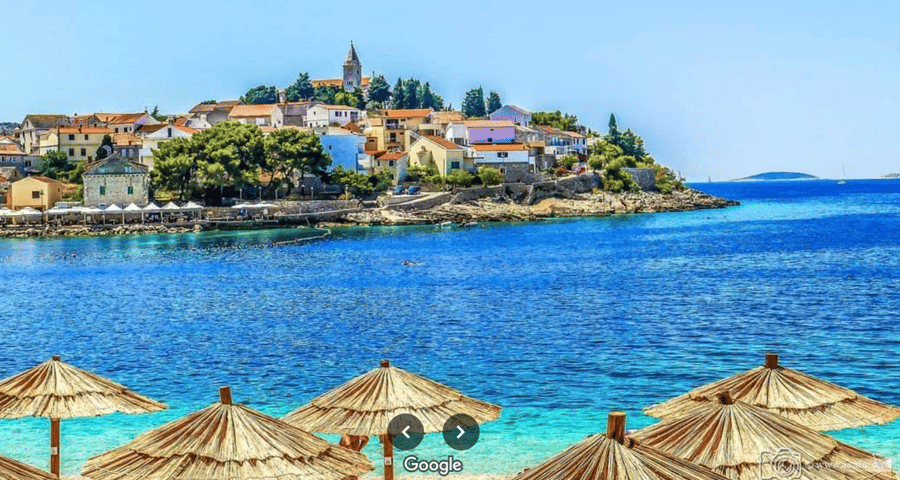 Přístup do moře Plaža Luka, Primošten, Chorvatsko