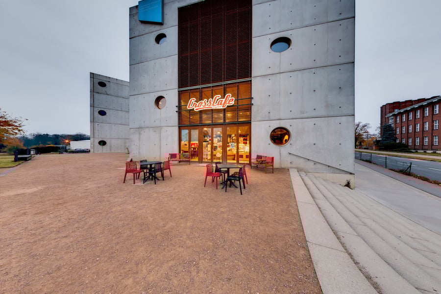 Kavárna CrossCafe Knihovna 