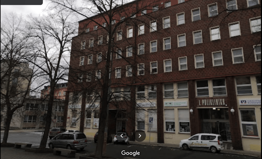 Lékárna v budově polikliniky