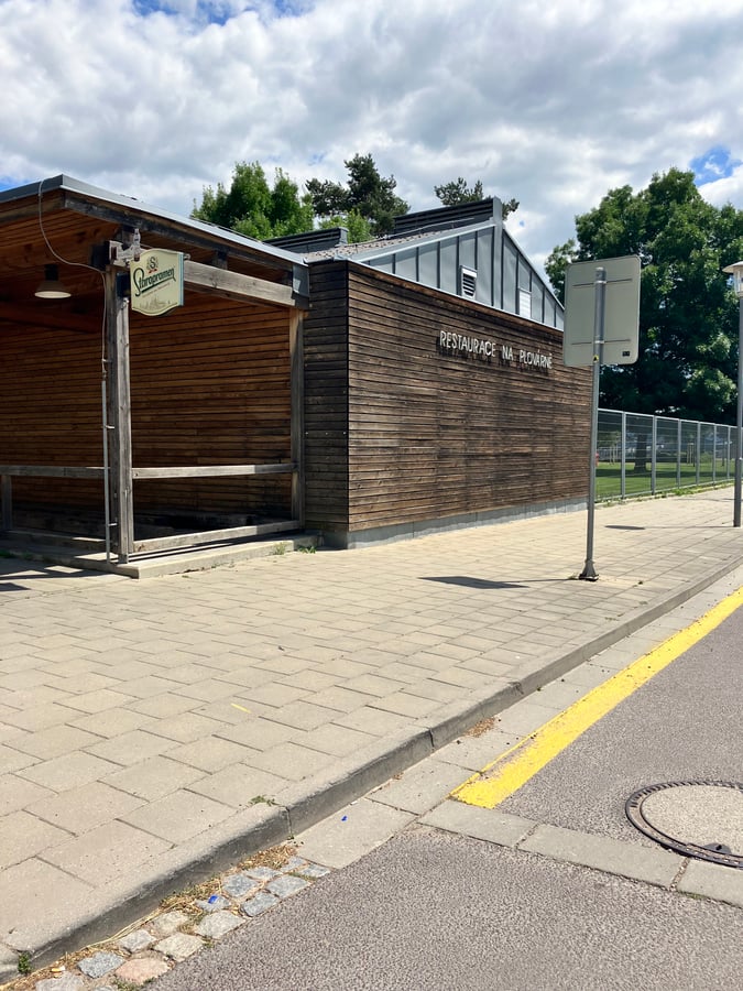 Restaurace na Plovarne