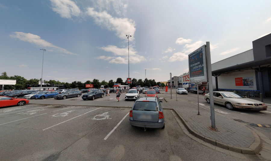 Parkoviště Tesco Brněnská, Jihlava 