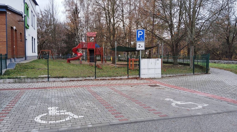 Parkoviště Za Lávkami, Dačice 