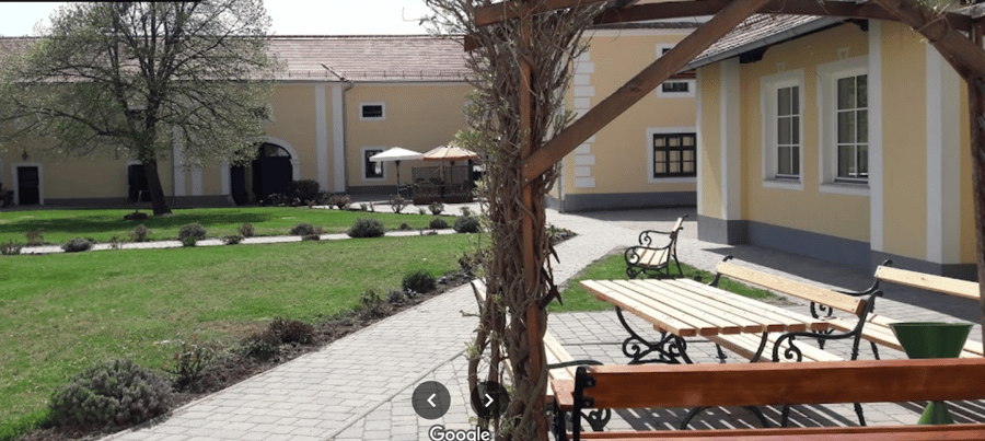 OBENauf Kirchfeldstraße, Unternalb, Retz, Rakousko