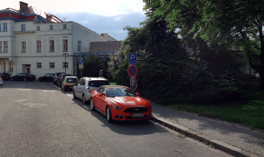 Parkoviště Hakenova ul., Poděbrady III 