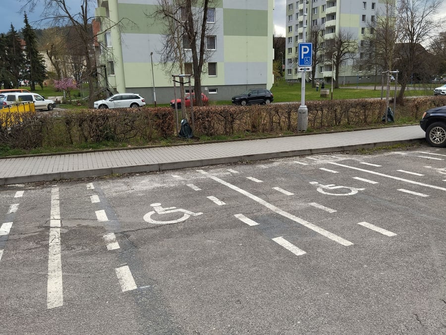 Parkoviště Nádražní ul., Luhačovice 