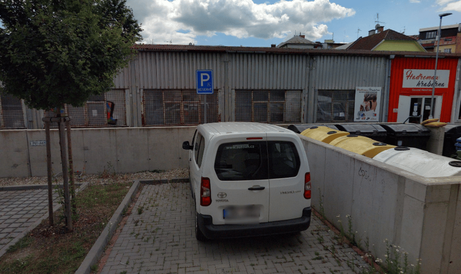 Parkoviště Edmunda Husserla, Olomouc