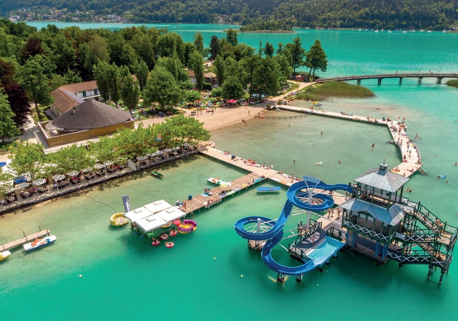 Přístup do jezera Wörthersee v Pörtschach