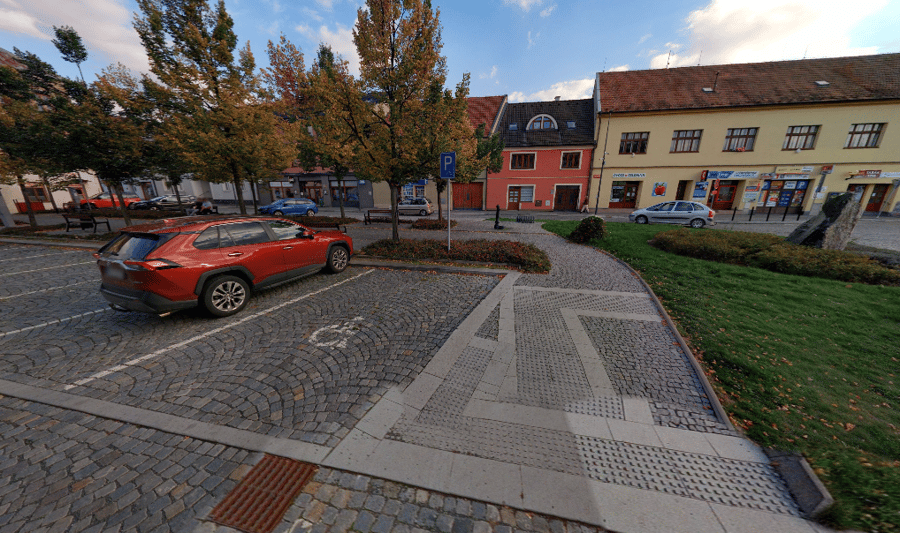 Parkoviště Husovo nám., Ledeč nad Sázavou 