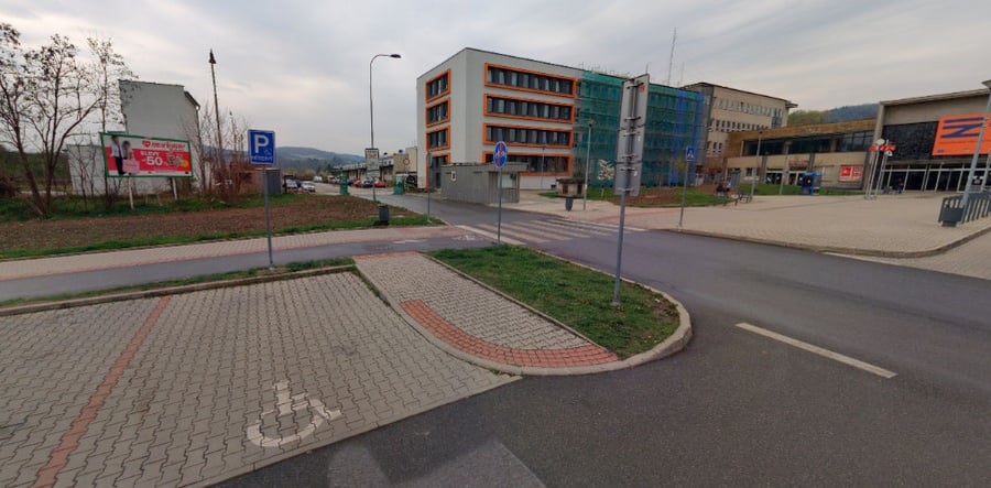 Parkoviště železniční stanice, ul. Na Podole, Beroun