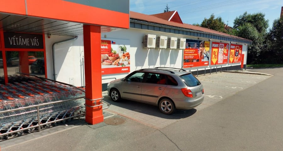 Parkoviště Penny Market, Dukel. hrdinů, Rakovník
