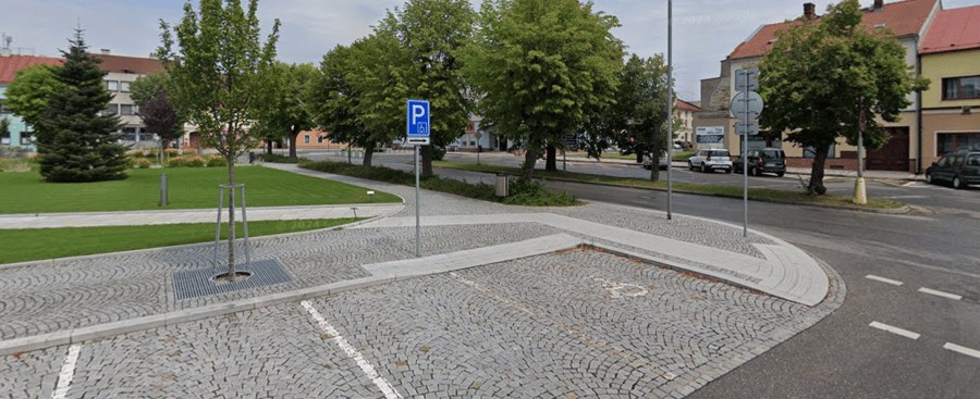 Parkoviště Husovo nám., Česká Skalice