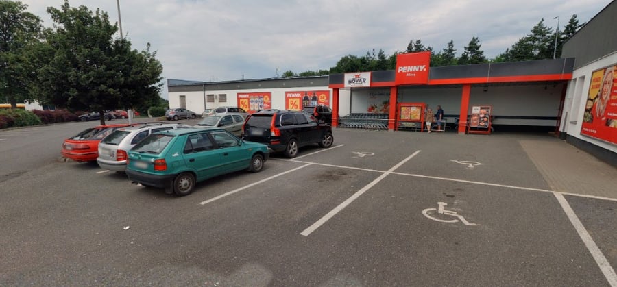 Parkoviště Penny Market, ul. Pod Lihovarem, Říčany