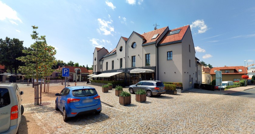 Parkoviště, Květnové nám., Průhonice