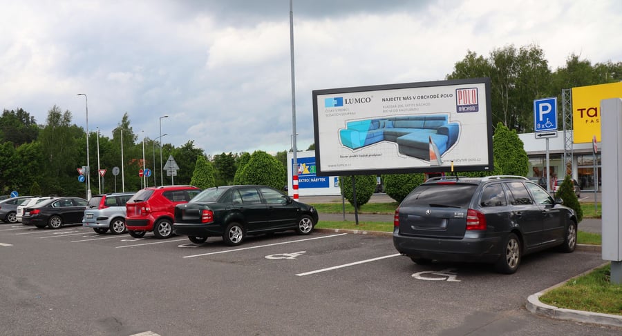 Parkoviště Kaufland, ul. Polská, Náchod - Běloves