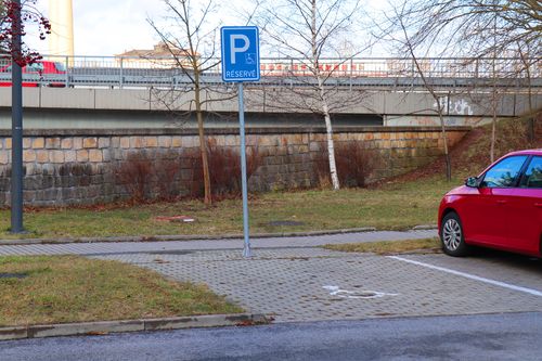 Parkoviště ul. Na Valech, Jaroměř