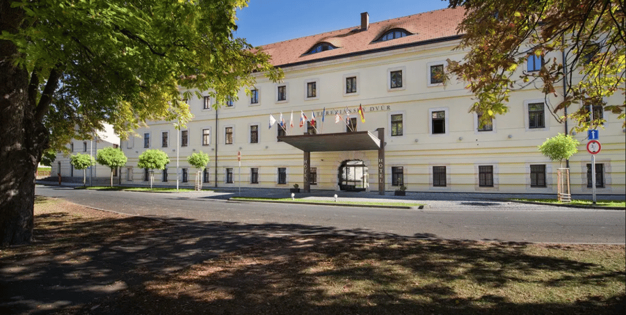 Restaurace EA Hotel Tereziánský dvůr, Hradec Králové  