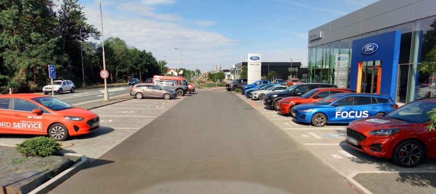 Parkoviště ul. Bratří Štefanů, Hradec Králové 