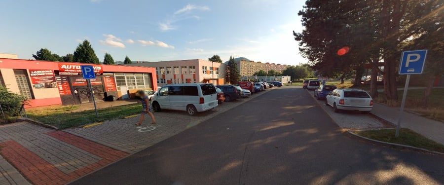 Parkoviště u pošty, ul. Petlérská, Miřetice u Klášterce nad Ohří