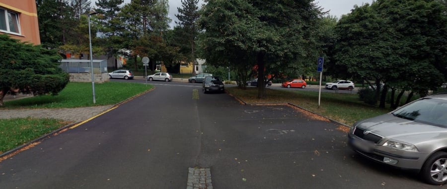 Parkoviště Školní ul., Klášterec nad Ohří