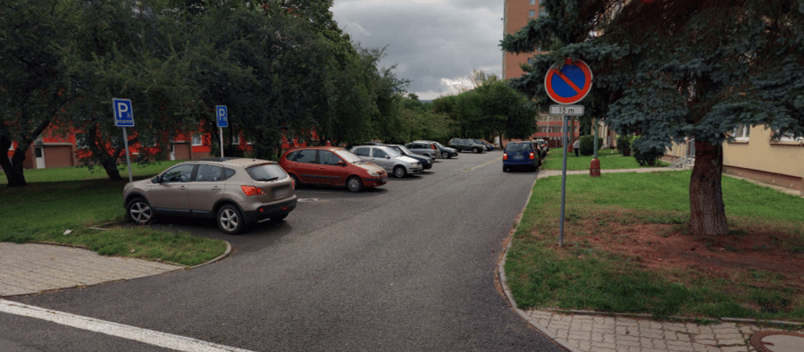 Parkoviště Školní ul., Klášterec nad Ohří