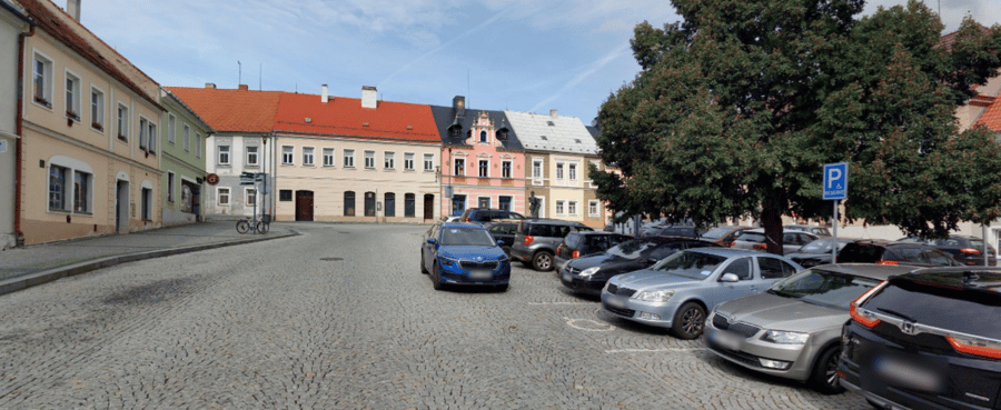 Parkoviště nám. Dr. Eduarda Beneše, Klášterec nad Ohří